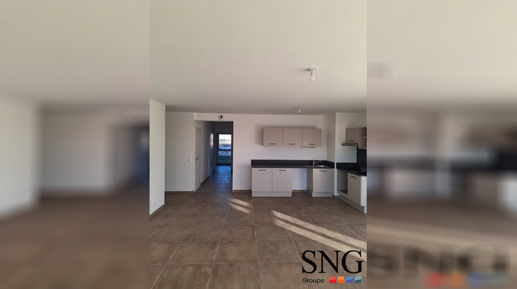 Ma-Cabane - Location Appartement Garons, 90 m²