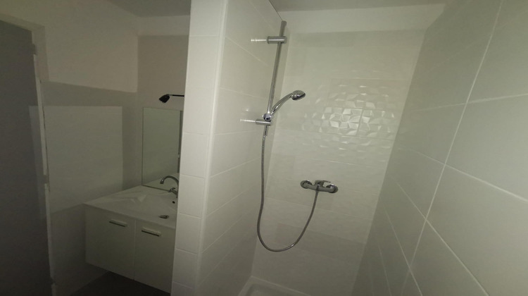 Ma-Cabane - Location Appartement Garons, 34 m²