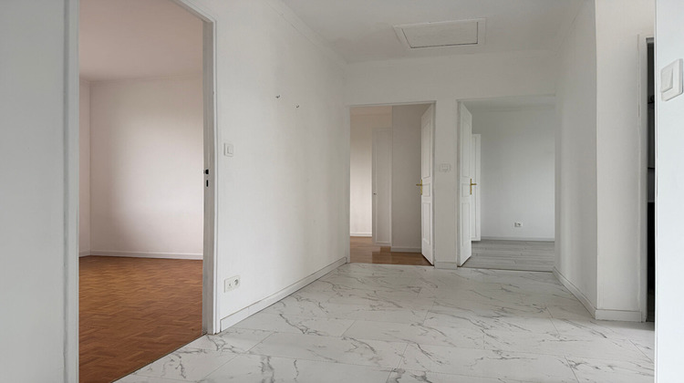 Ma-Cabane - Location Appartement GENCAY, 62 m²