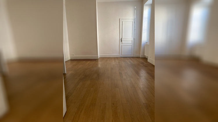 Ma-Cabane - Location Appartement GENELARD, 99 m²