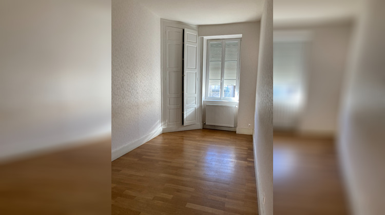 Ma-Cabane - Location Appartement GENELARD, 99 m²