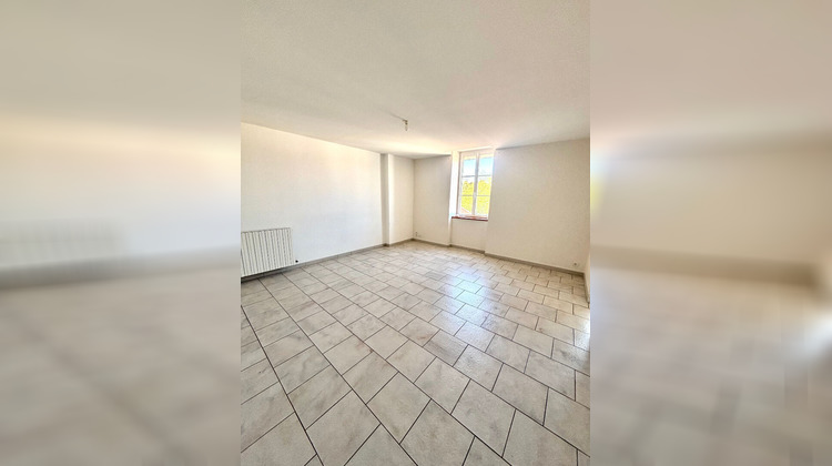 Ma-Cabane - Location Appartement GENELARD, 93 m²