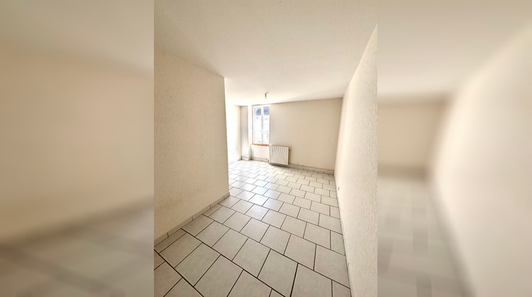 Ma-Cabane - Location Appartement GENELARD, 93 m²