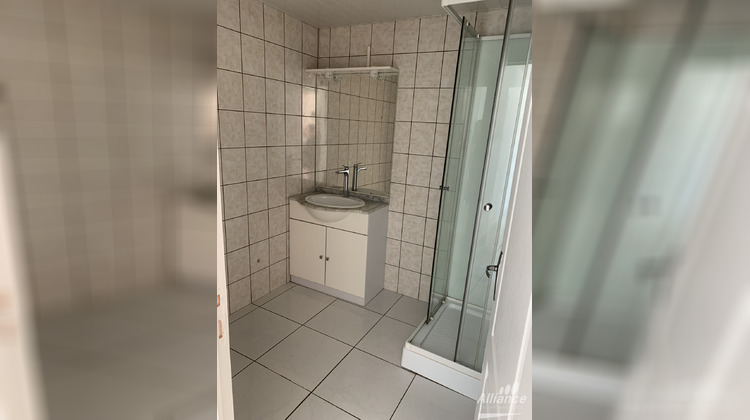 Ma-Cabane - Location Appartement Glay, 70 m²