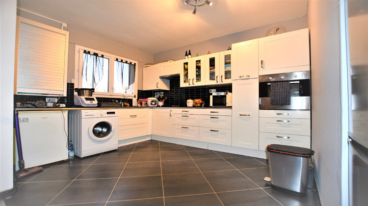 Ma-Cabane - Location Appartement GOLBEY, 96 m²