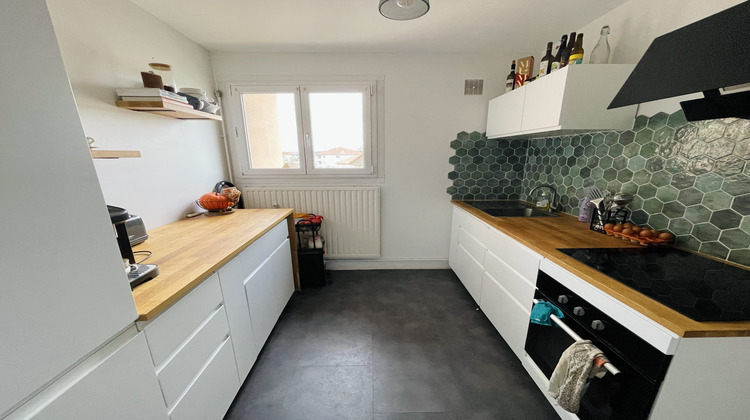 Ma-Cabane - Location Appartement GOLBEY, 55 m²