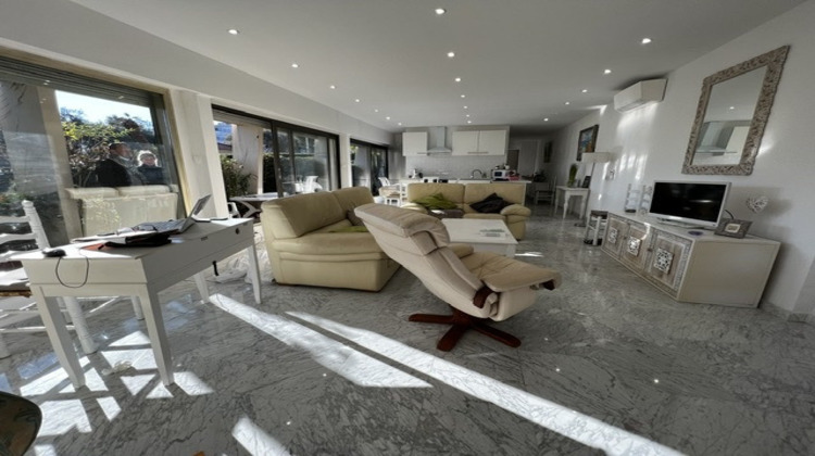 Ma-Cabane - Location Appartement Golfe Juan, 75 m²