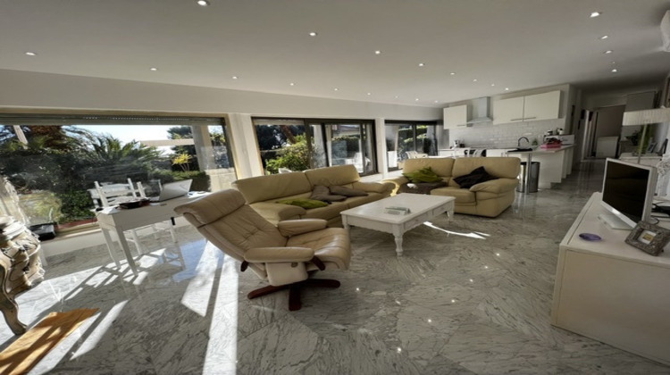 Ma-Cabane - Location Appartement Golfe Juan, 75 m²