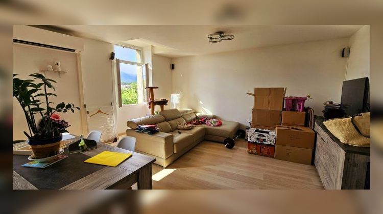Ma-Cabane - Location Appartement Gonfaron, 66 m²