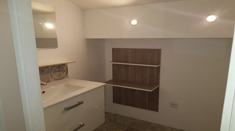 Ma-Cabane - Location Appartement GONFARON, 31 m²