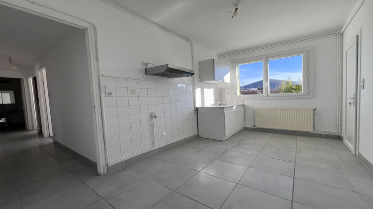 Ma-Cabane - Location Appartement GOURDAN POLIGNAN, 70 m²