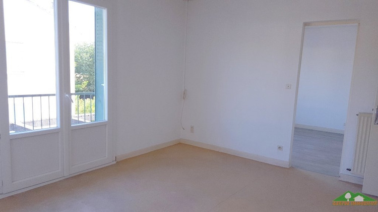 Ma-Cabane - Location Appartement GOURDAN POLIGNAN, 78 m²