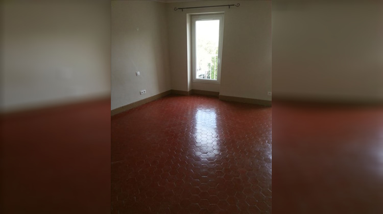 Ma-Cabane - Location Appartement GRANS, 75 m²