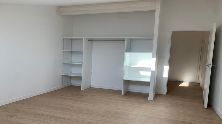 Ma-Cabane - Location Appartement GRATENTOUR, 107 m²