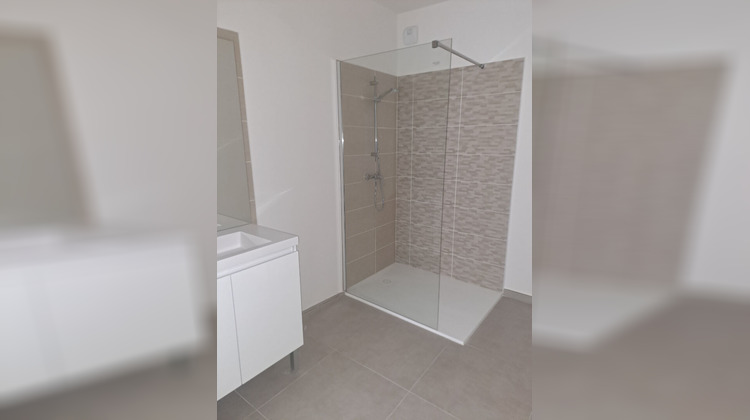 Ma-Cabane - Location Appartement GREASQUE, 60 m²