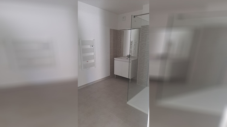 Ma-Cabane - Location Appartement GREASQUE, 54 m²