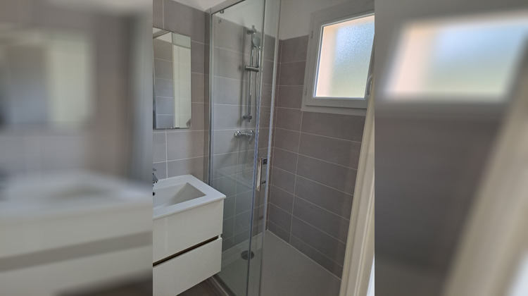 Ma-Cabane - Location Appartement GREASQUE, 35 m²