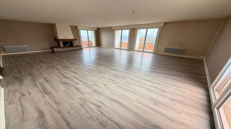 Ma-Cabane - Location Appartement GUERET, 164 m²