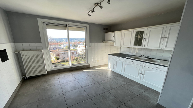 Ma-Cabane - Location Appartement GUILHERAND-GRANGES, 74 m²