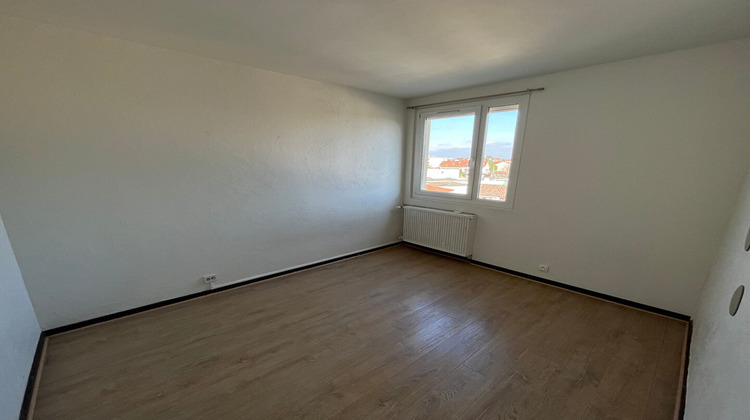 Ma-Cabane - Location Appartement GUILHERAND-GRANGES, 74 m²