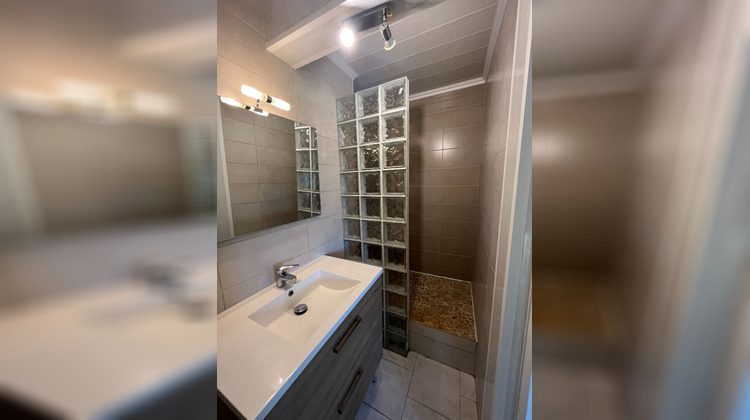 Ma-Cabane - Location Appartement GUILHERAND-GRANGES, 74 m²