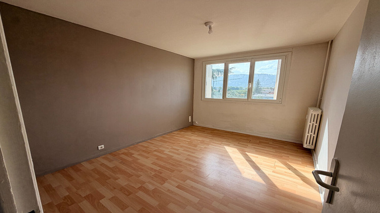 Ma-Cabane - Location Appartement GUILHERAND-GRANGES, 67 m²