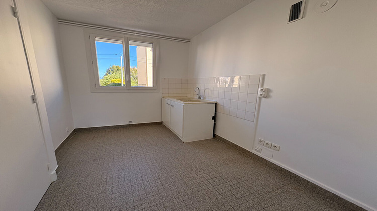 Ma-Cabane - Location Appartement GUILHERAND-GRANGES, 57 m²