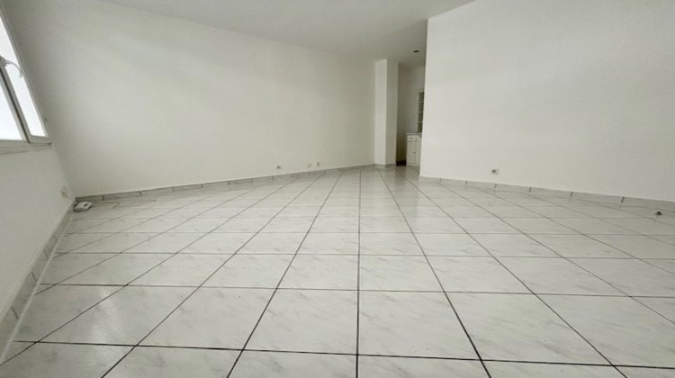 Ma-Cabane - Location Appartement Guyancourt, 18 m²