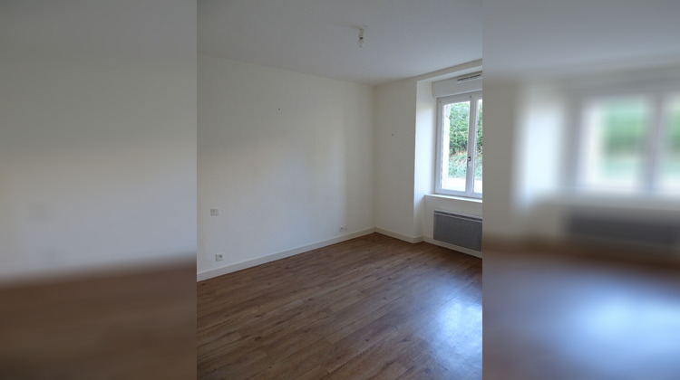 Ma-Cabane - Location Appartement HEDE-BAZOUGES, 57 m²