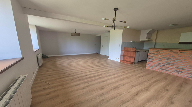 Ma-Cabane - Location Appartement HEDE-BAZOUGES, 57 m²
