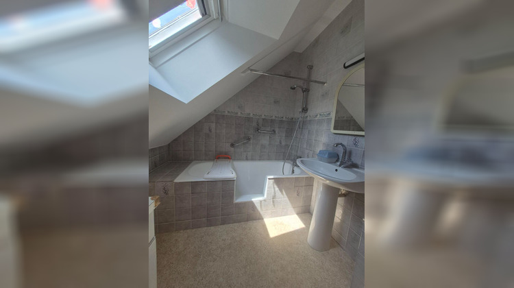 Ma-Cabane - Location Appartement HEDE-BAZOUGES, 57 m²