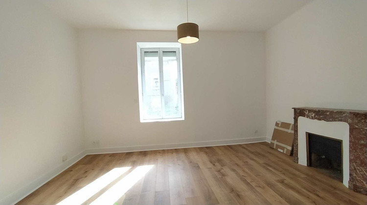Ma-Cabane - Location Appartement Hennebont, 30 m²