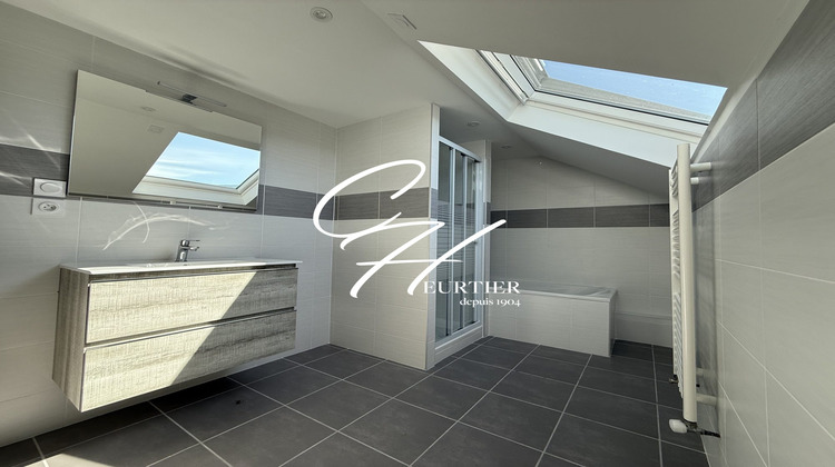 Ma-Cabane - Location Appartement Herbeys, 104 m²