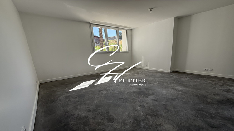 Ma-Cabane - Location Appartement Herbeys, 135 m²