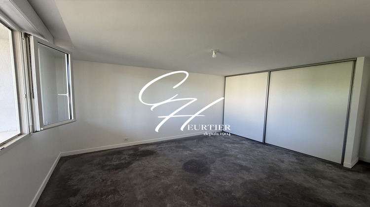 Ma-Cabane - Location Appartement Herbeys, 135 m²