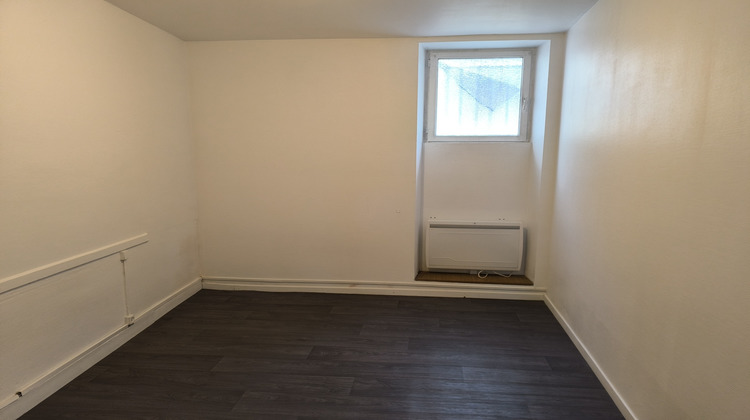 Ma-Cabane - Location Appartement Hiersac, 40 m²