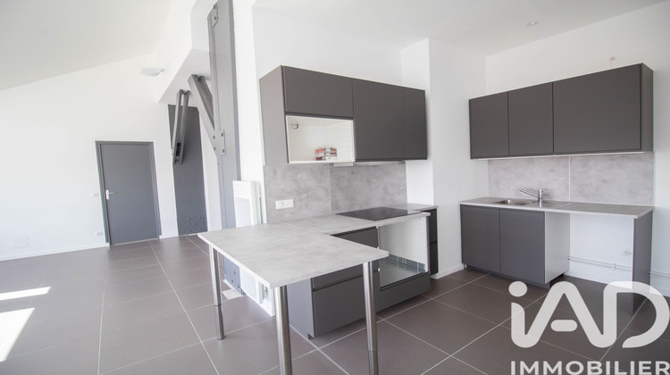 Ma-Cabane - Location Appartement Houdan, 77 m²