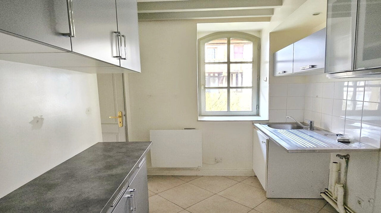 Ma-Cabane - Location Appartement HOUDAN, 82 m²