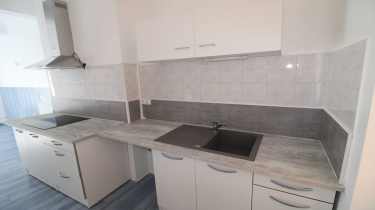 Ma-Cabane - Location Appartement Hyères, 31 m²