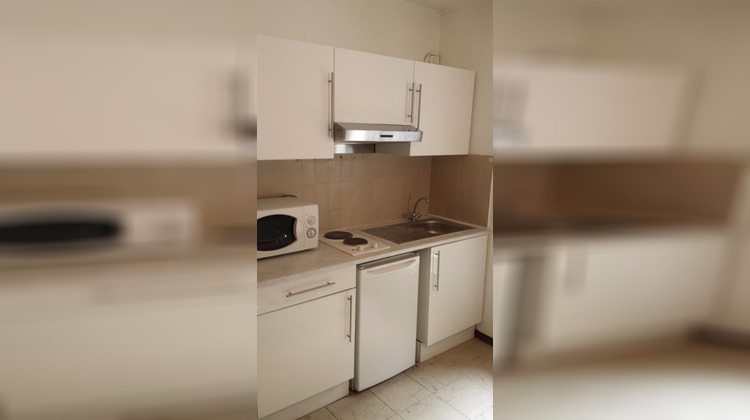 Ma-Cabane - Location Appartement Hyères, 33 m²