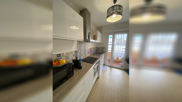 Ma-Cabane - Location Appartement Hyères, 52 m²