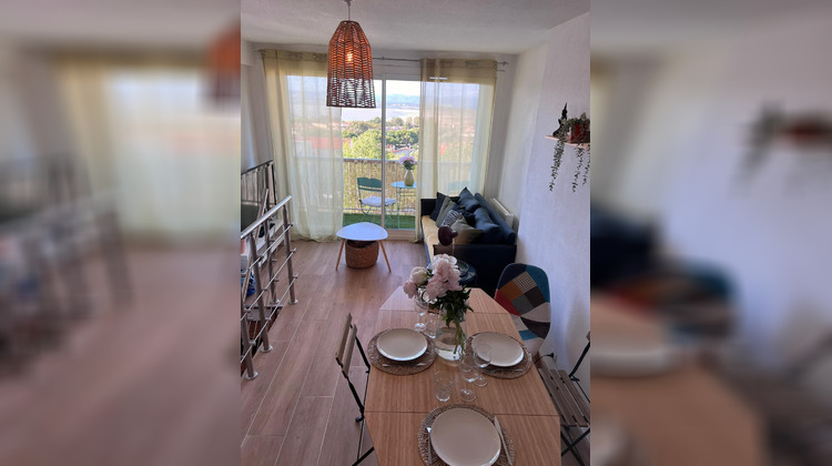 Ma-Cabane - Location Appartement Hyères, 67 m²