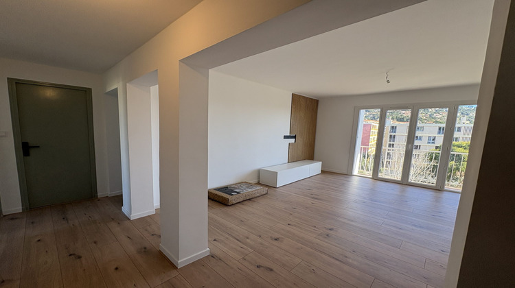 Ma-Cabane - Location Appartement Hyères, 55 m²