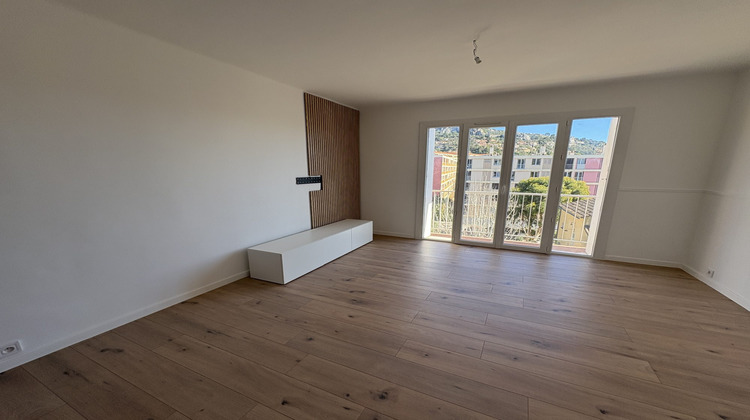 Ma-Cabane - Location Appartement Hyères, 55 m²