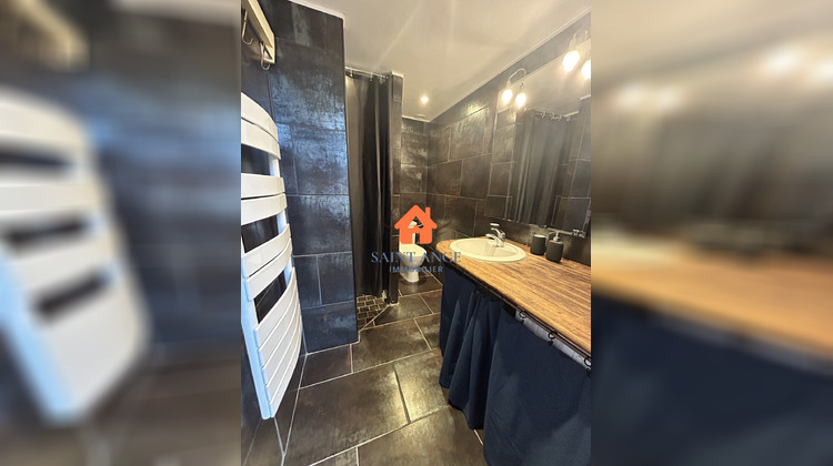Ma-Cabane - Location Appartement Hyères, 63 m²
