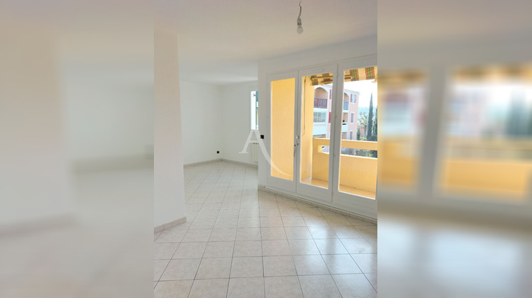 Ma-Cabane - Location Appartement HYERES, 49 m²