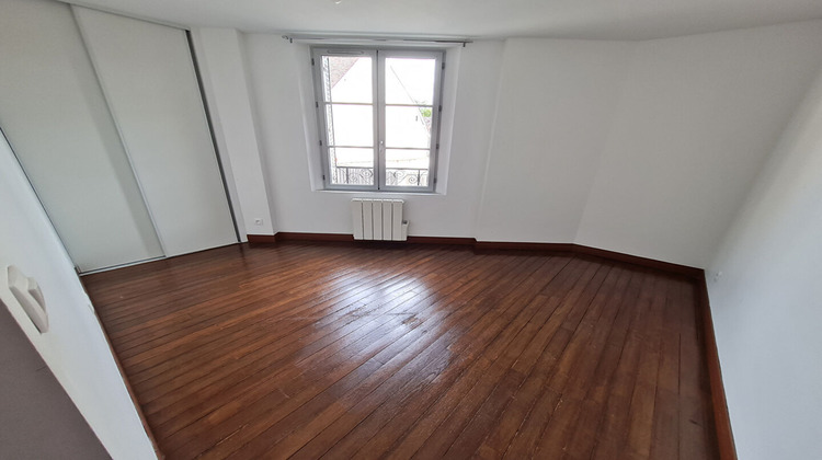 Ma-Cabane - Location Appartement ILLIERS-COMBRAY, 69 m²
