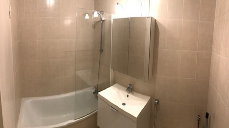 Ma-Cabane - Location Appartement ILLKIRCH-GRAFFENSTADEN, 63 m²