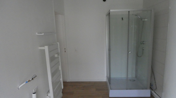 Ma-Cabane - Location Appartement ISBERGUES, 60 m²