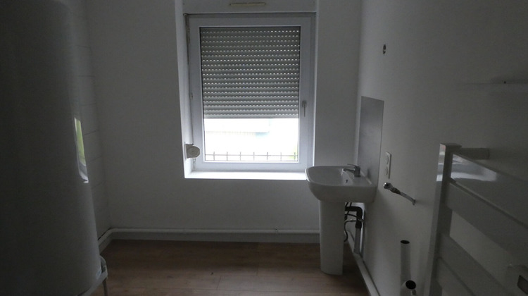 Ma-Cabane - Location Appartement ISBERGUES, 60 m²